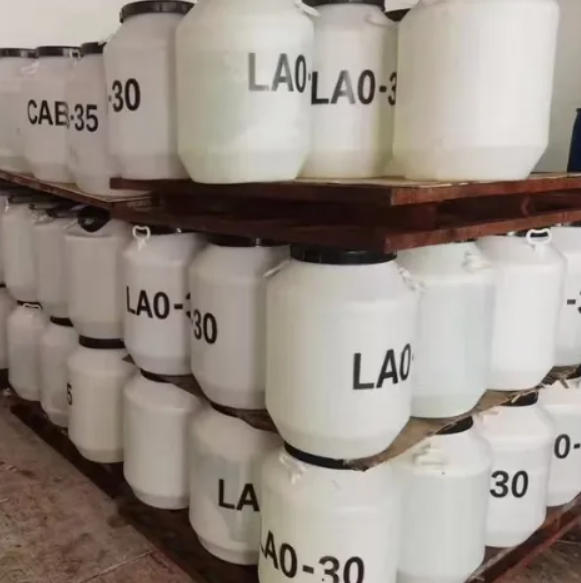 Lauryl Dimethyl Amine Oxide 30% CAS 1643-20-5 LAO